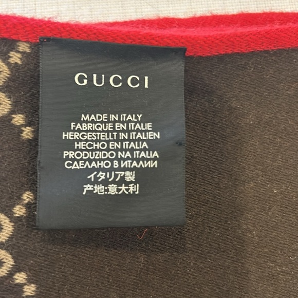 Authentic Gucci Scarf NWOT, in box. Unisex wool/silk reversible logo scarf - Picture 7 of 8
